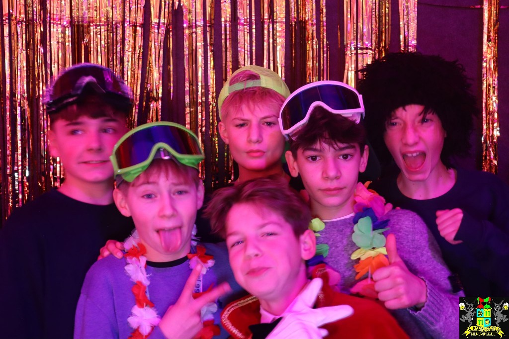 ../Images/Jeugd Opwarmbal Photobooth 283.jpg